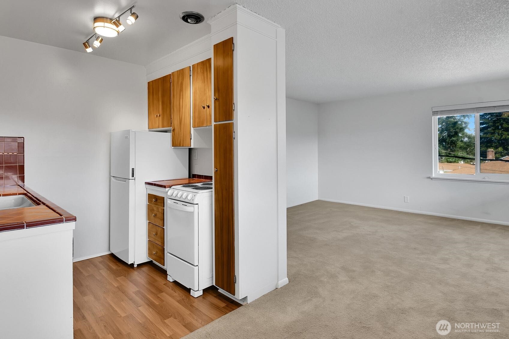 4130 36TH Avenue SW, Seattle, WA 98126