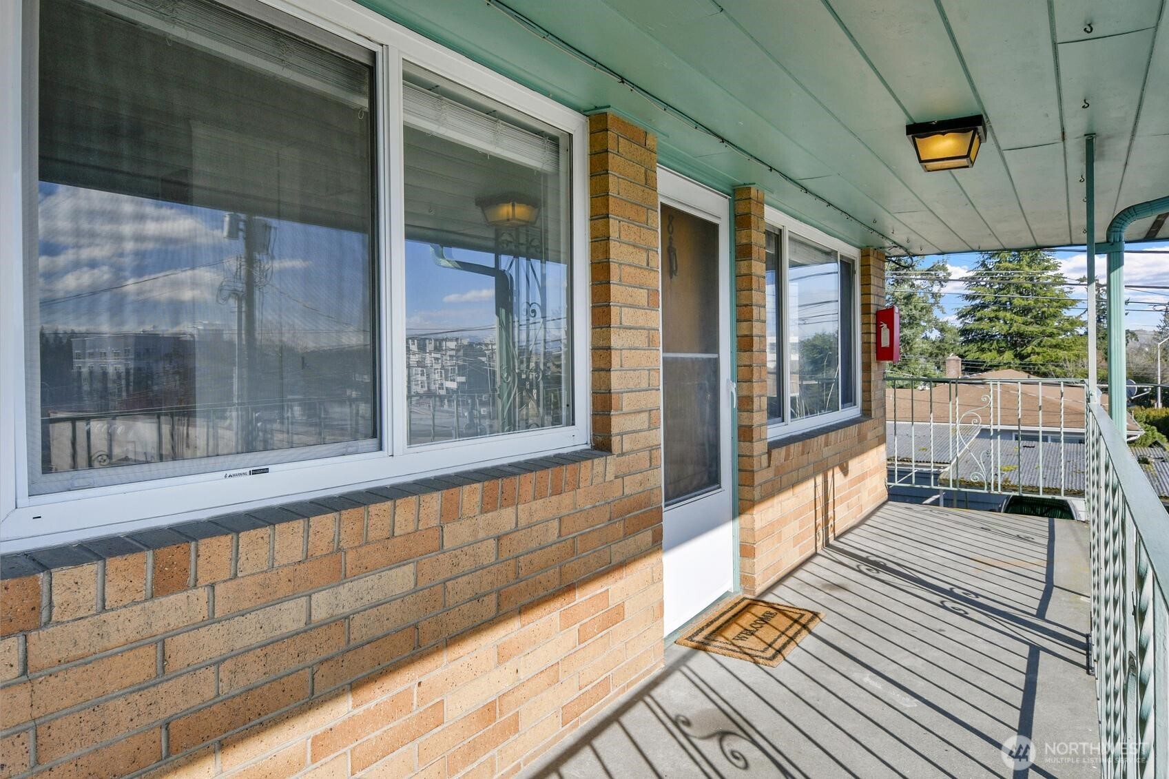 4130 36TH Avenue SW, Seattle, WA 98126