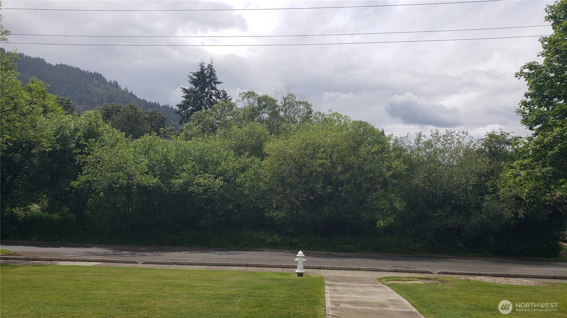 11 xx 6th Avenue SE, Issaquah, WA 98027
