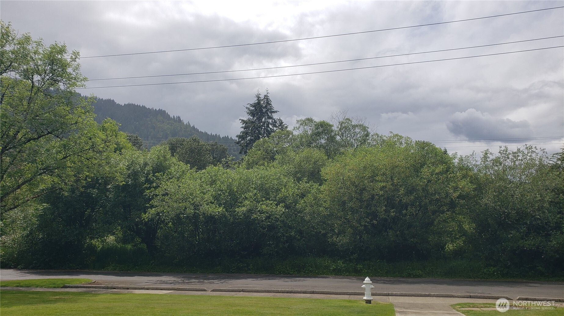 11 xx 6th Avenue SE, Issaquah, WA 98027