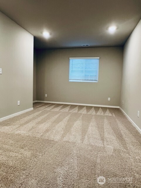 18702 108th Avenue E, Puyallup, WA 98374