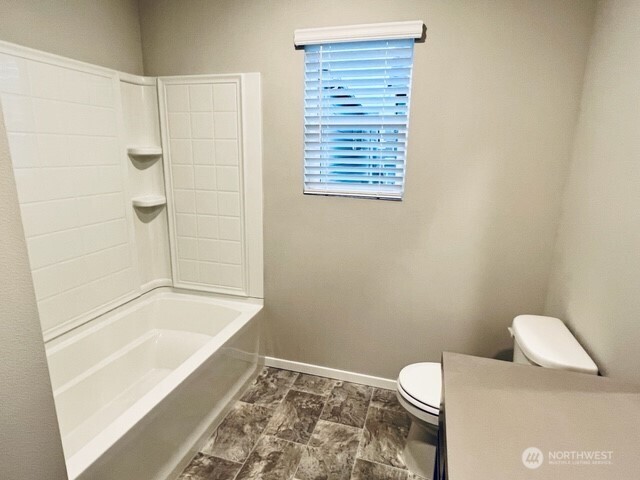 18702 108th Avenue E, Puyallup, WA 98374