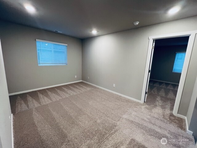 18702 108th Avenue E, Puyallup, WA 98374