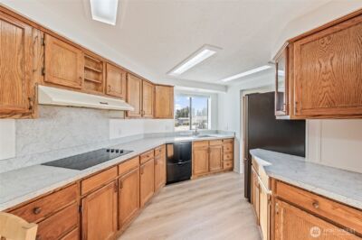 1702 Clark Drive , Wenatchee, WA 98801 - Photo 2