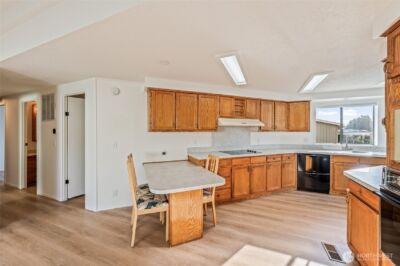 1702 Clark Drive , Wenatchee, WA 98801 - Photo 5