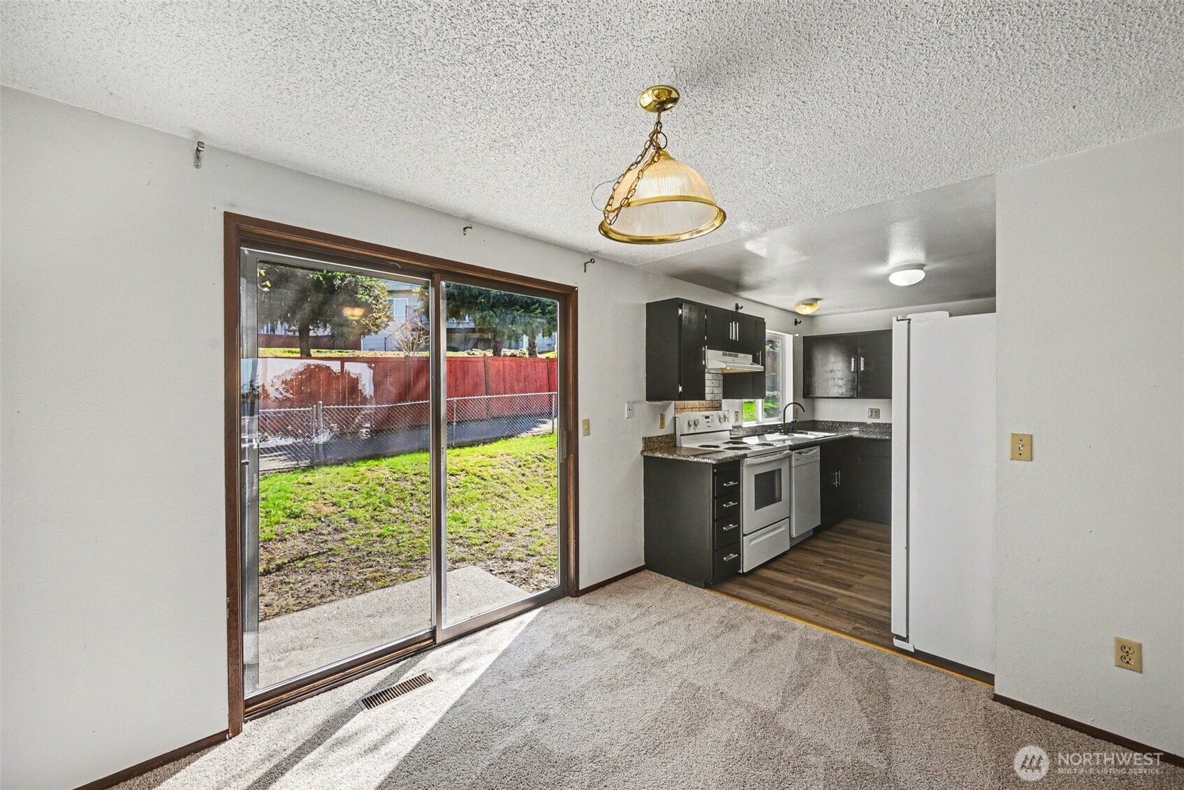 27938 22nd Avenue S, Federal Way, WA 98003