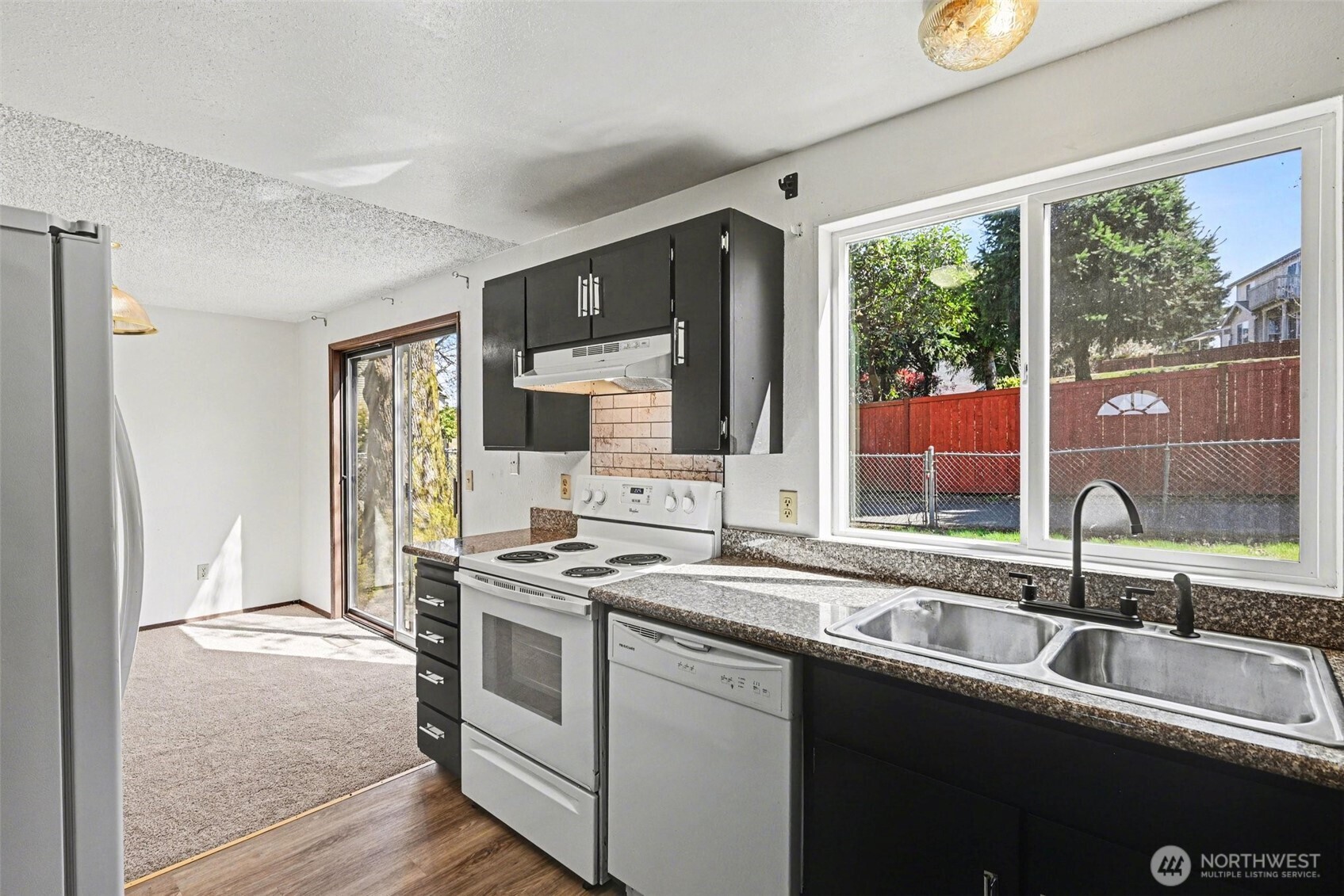 27938 22nd Avenue S, Federal Way, WA 98003