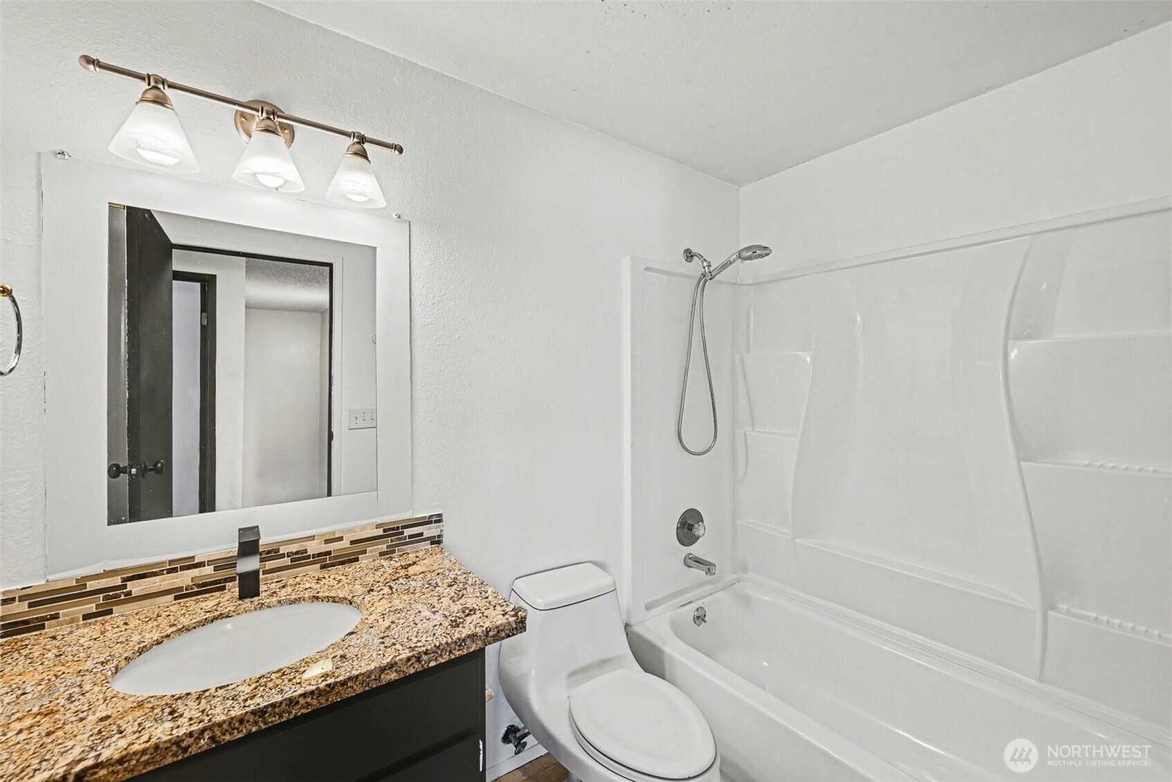 27938 22nd Avenue S, Federal Way, WA 98003