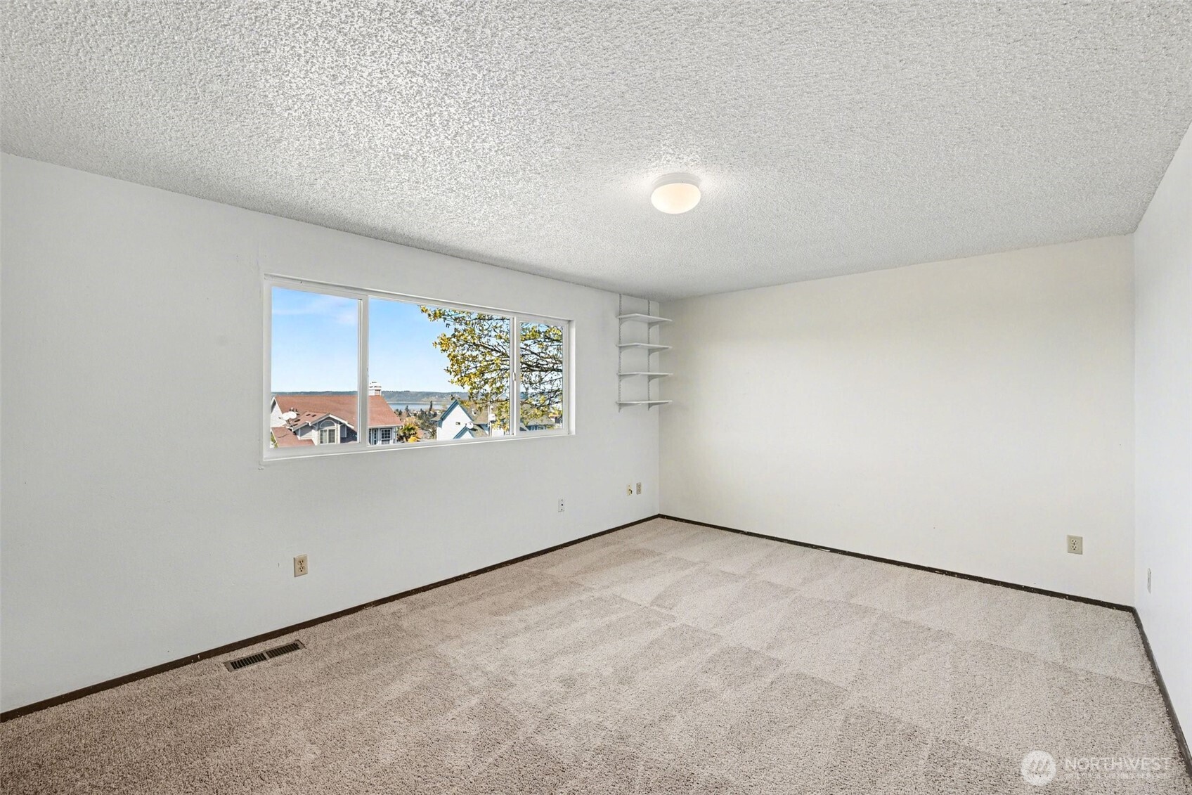 27938 22nd Avenue S, Federal Way, WA 98003