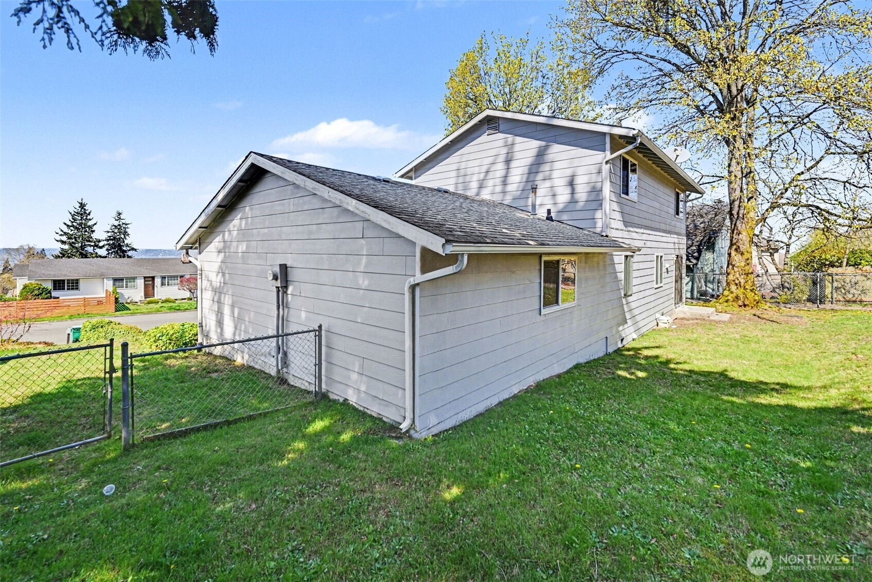 27938 22nd Avenue S, Federal Way, WA 98003