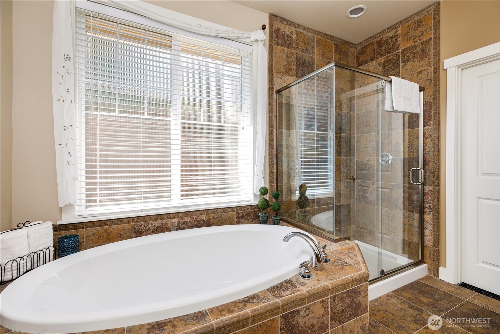 4720 Parkview Lane , Mount Vernon, WA 98274