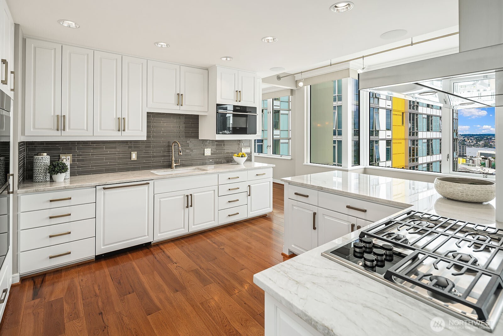 2600 2nd Avenue #2501, Seattle, WA 98121
