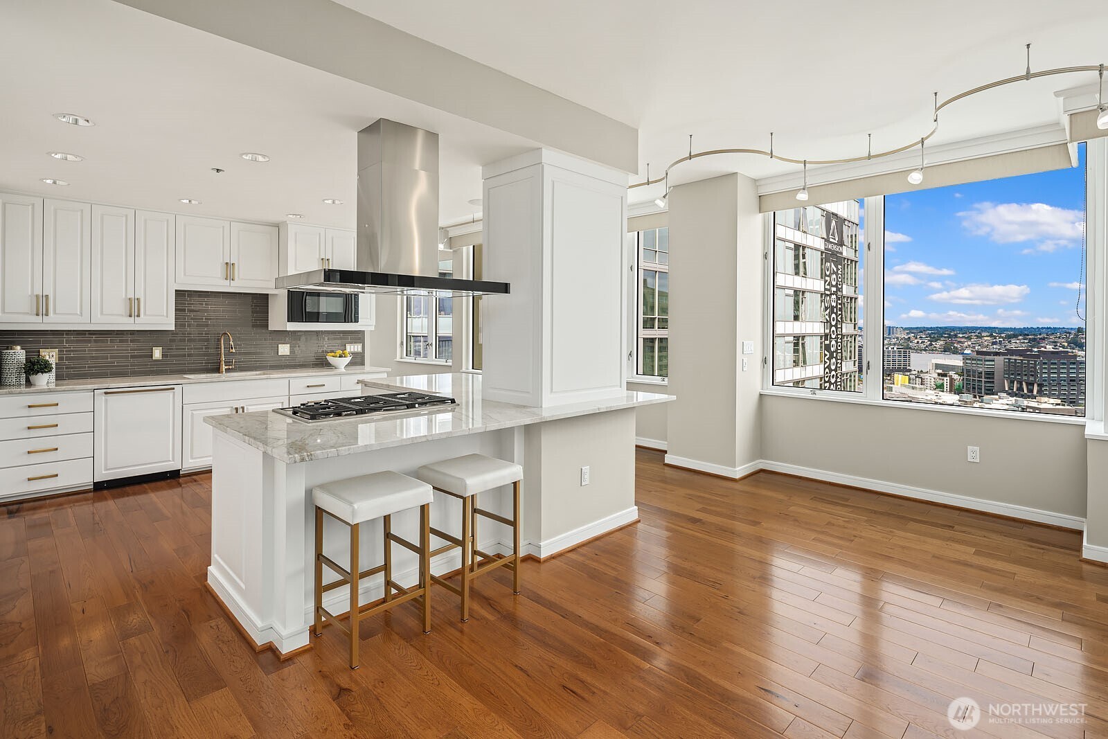 2600 2nd Avenue #2501, Seattle, WA 98121