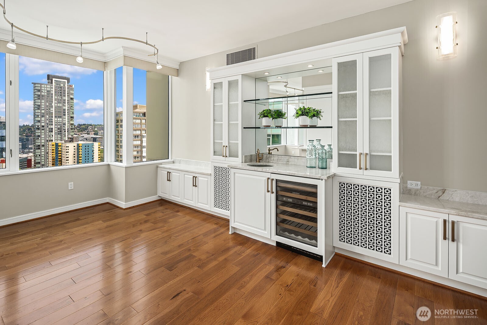 2600 2nd Avenue #2501, Seattle, WA 98121