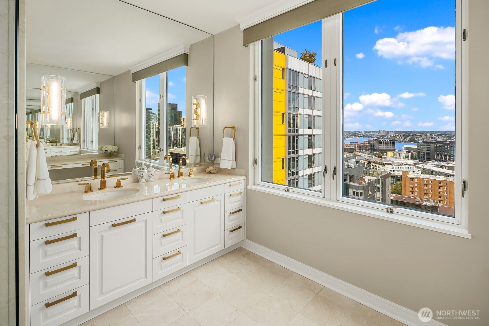 2600 2nd Avenue #2501, Seattle, WA 98121