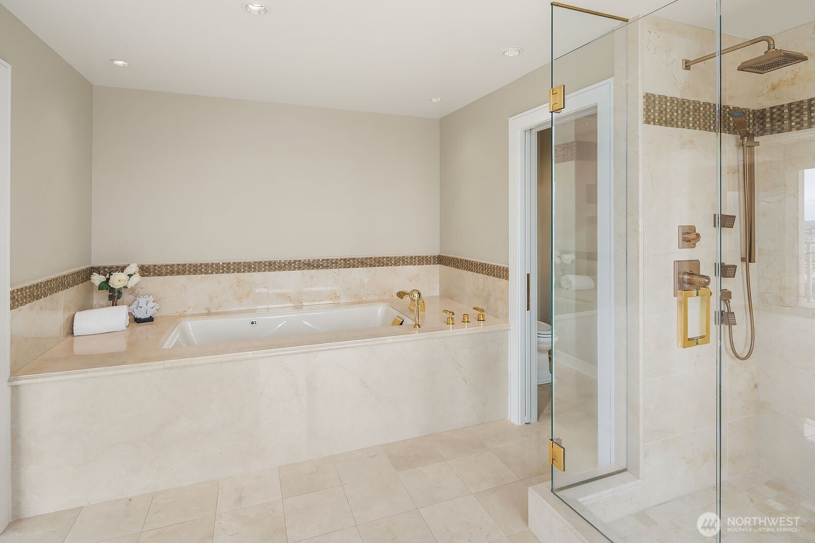2600 2nd Avenue #2501, Seattle, WA 98121
