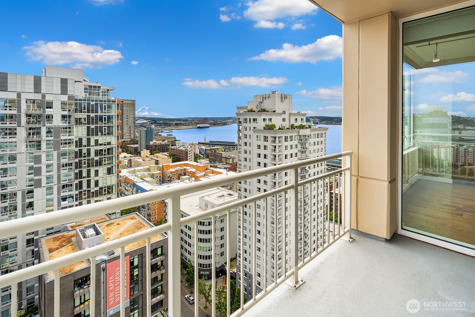 2600 2nd Avenue #2501, Seattle, WA 98121