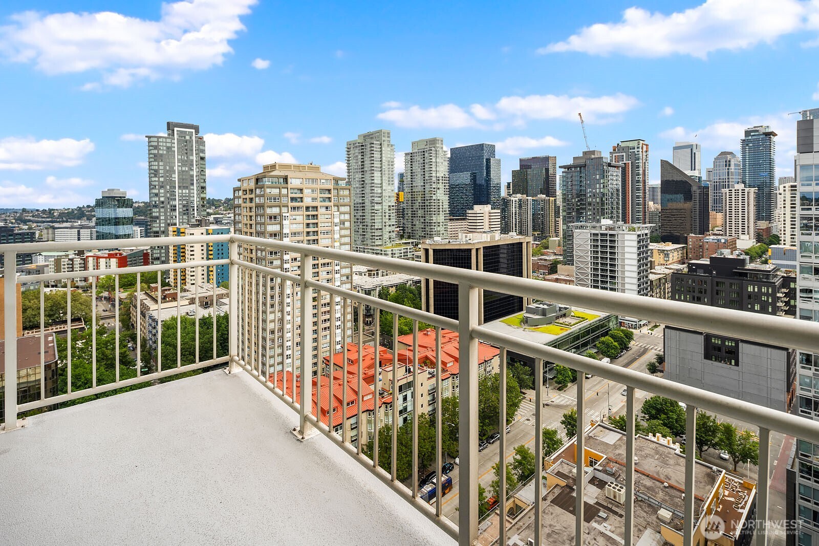 2600 2nd Avenue #2501, Seattle, WA 98121