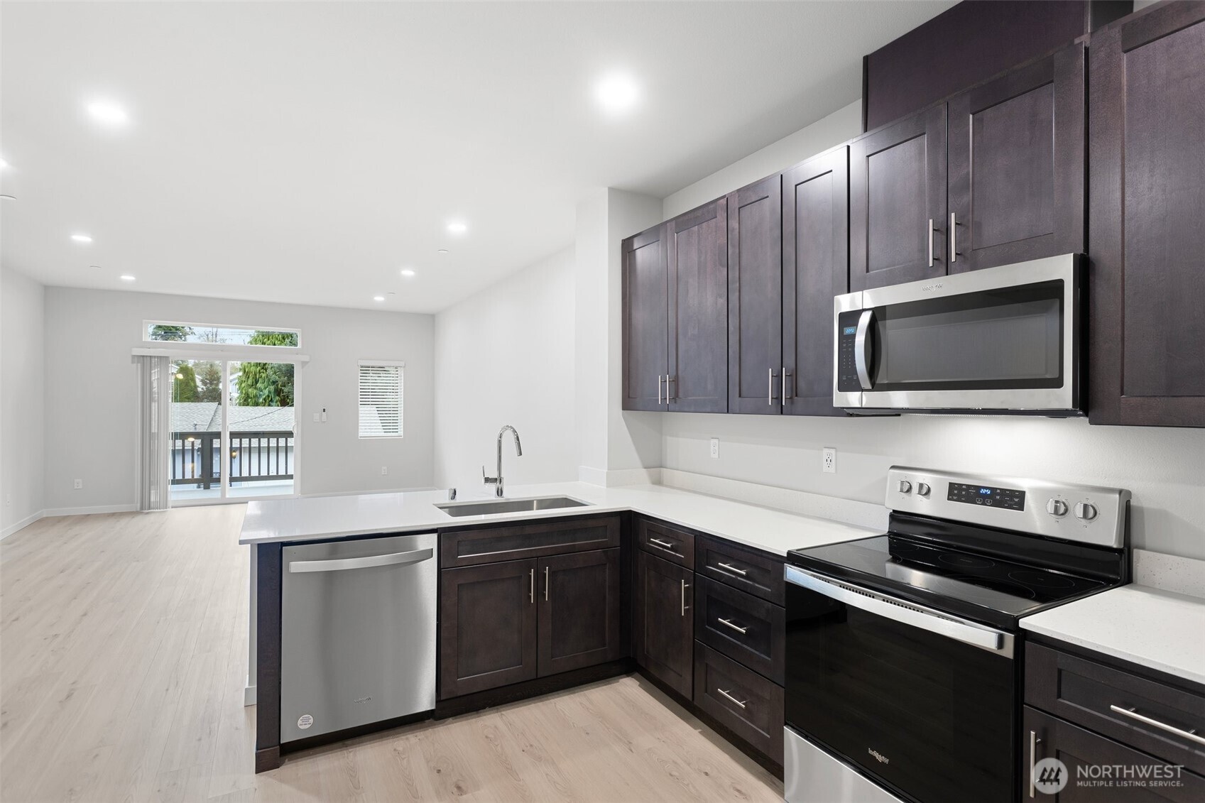 9916 18th Avenue W #G, Everett, WA 98204