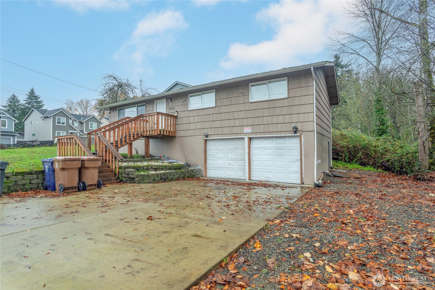 1620 E Columbia Avenue , Tacoma, WA 98404