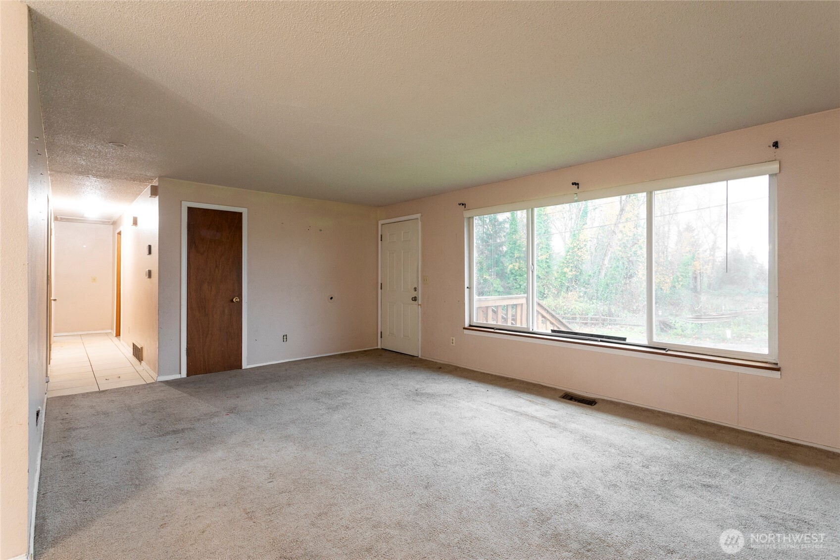 1620 E Columbia Avenue , Tacoma, WA 98404