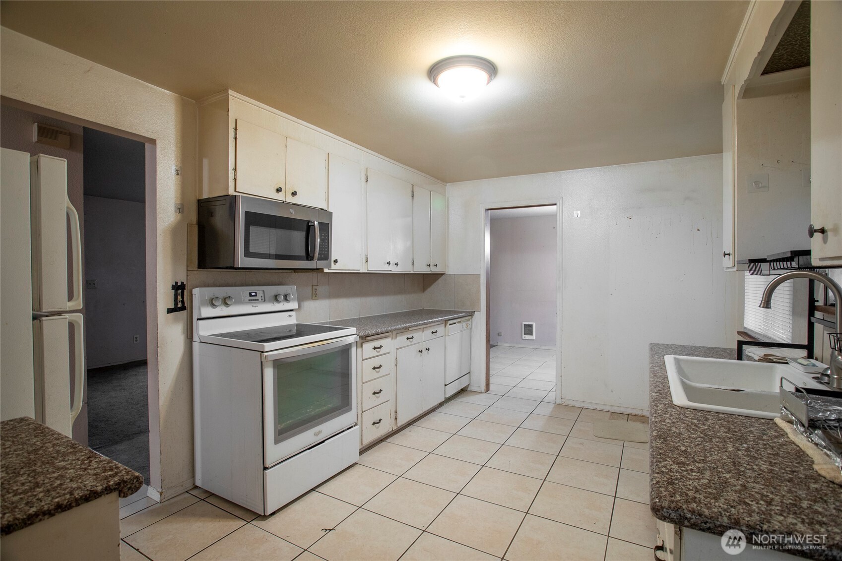 1620 E Columbia Avenue , Tacoma, WA 98404