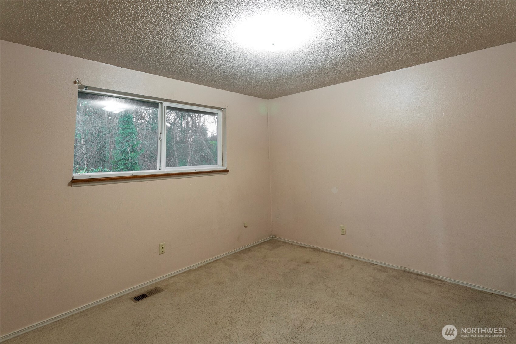 1620 E Columbia Avenue , Tacoma, WA 98404