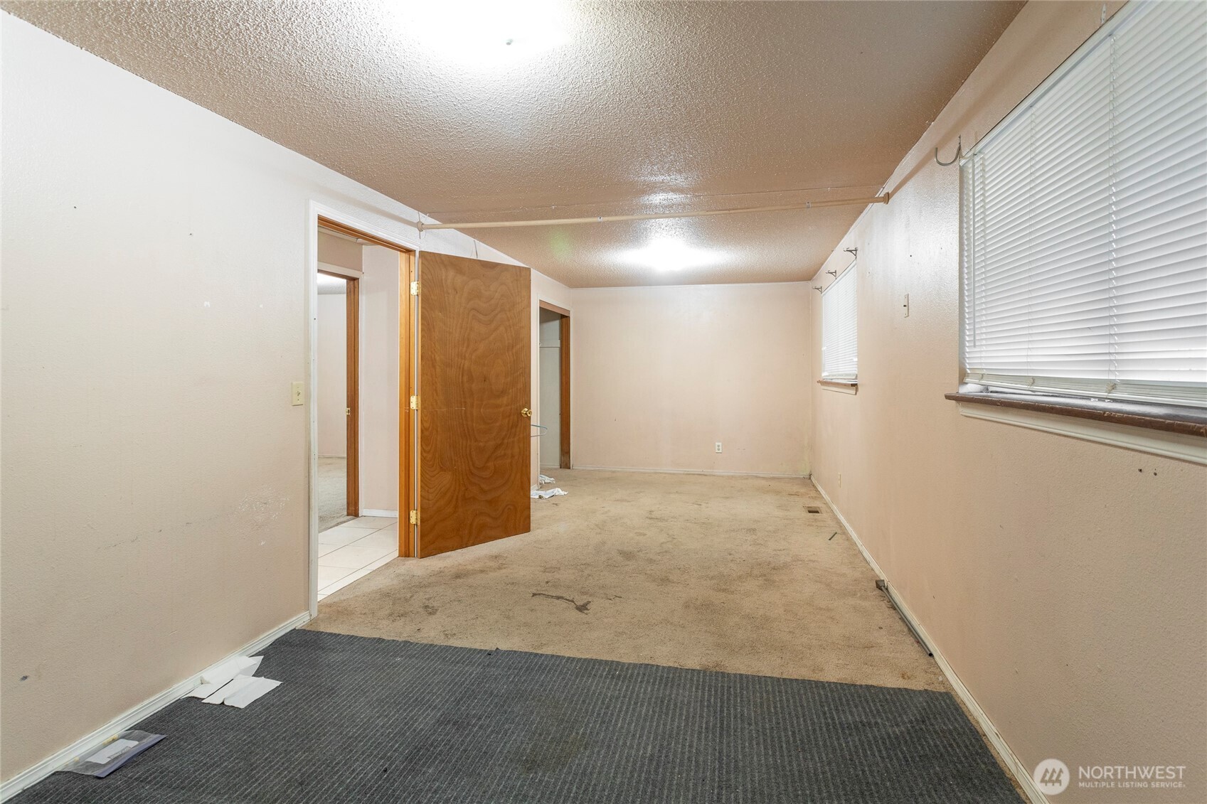1620 E Columbia Avenue , Tacoma, WA 98404