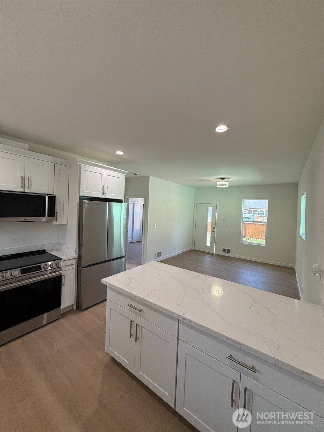 7537 S Dillard Avenue , Concrete, WA 98237
