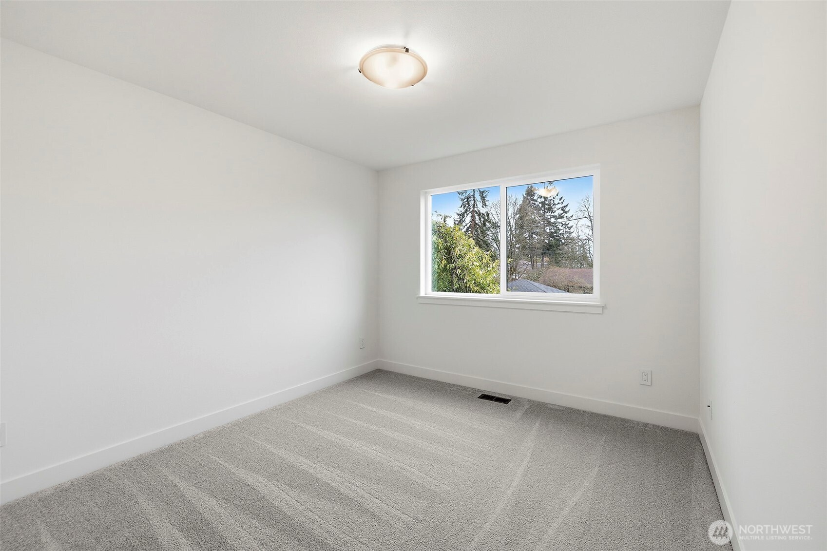 23710 84th Avenue W, Edmonds, WA 98026