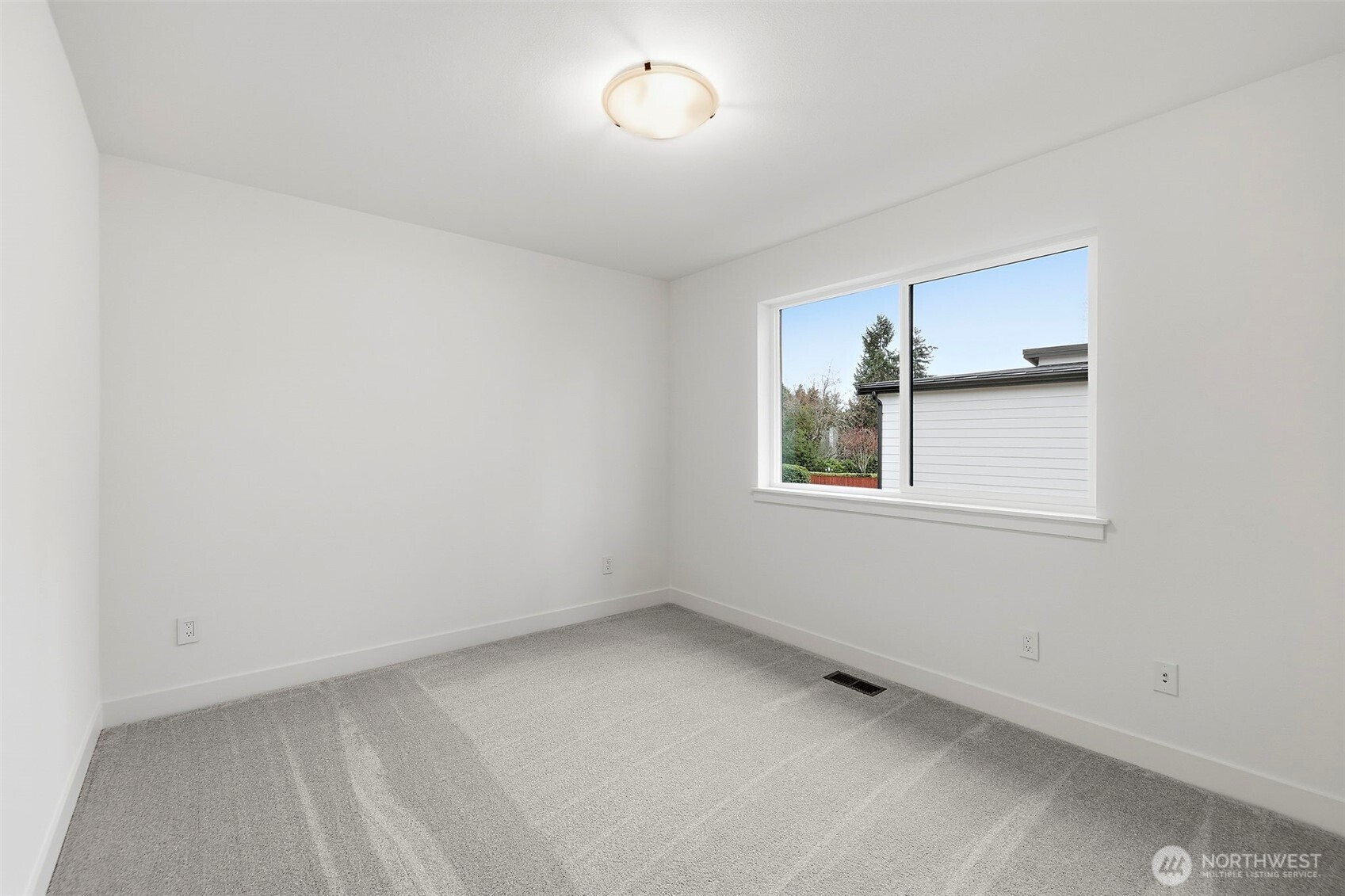 23710 84th Avenue W, Edmonds, WA 98026