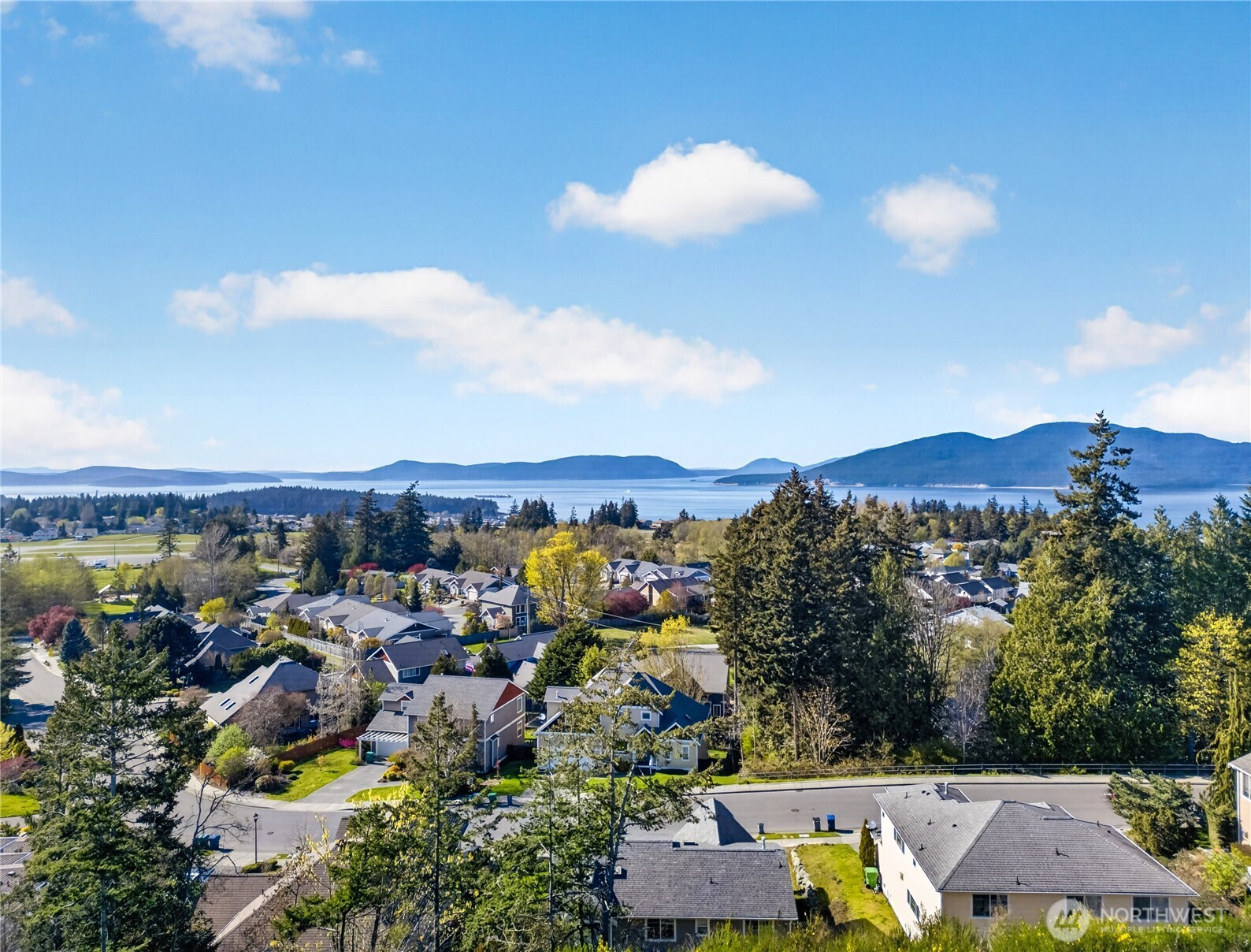 2311 Antone Way , Anacortes, WA 98221-1285