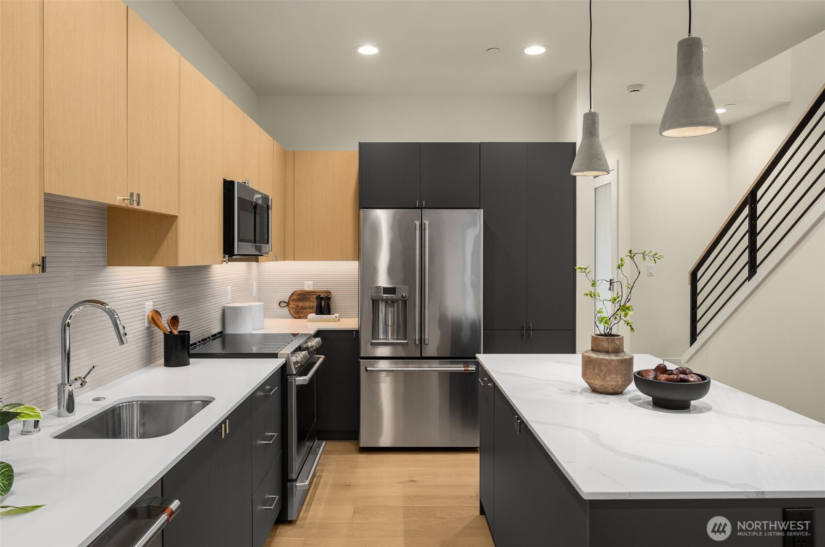 12710 NE 72nd Street , Kirkland, WA 98033