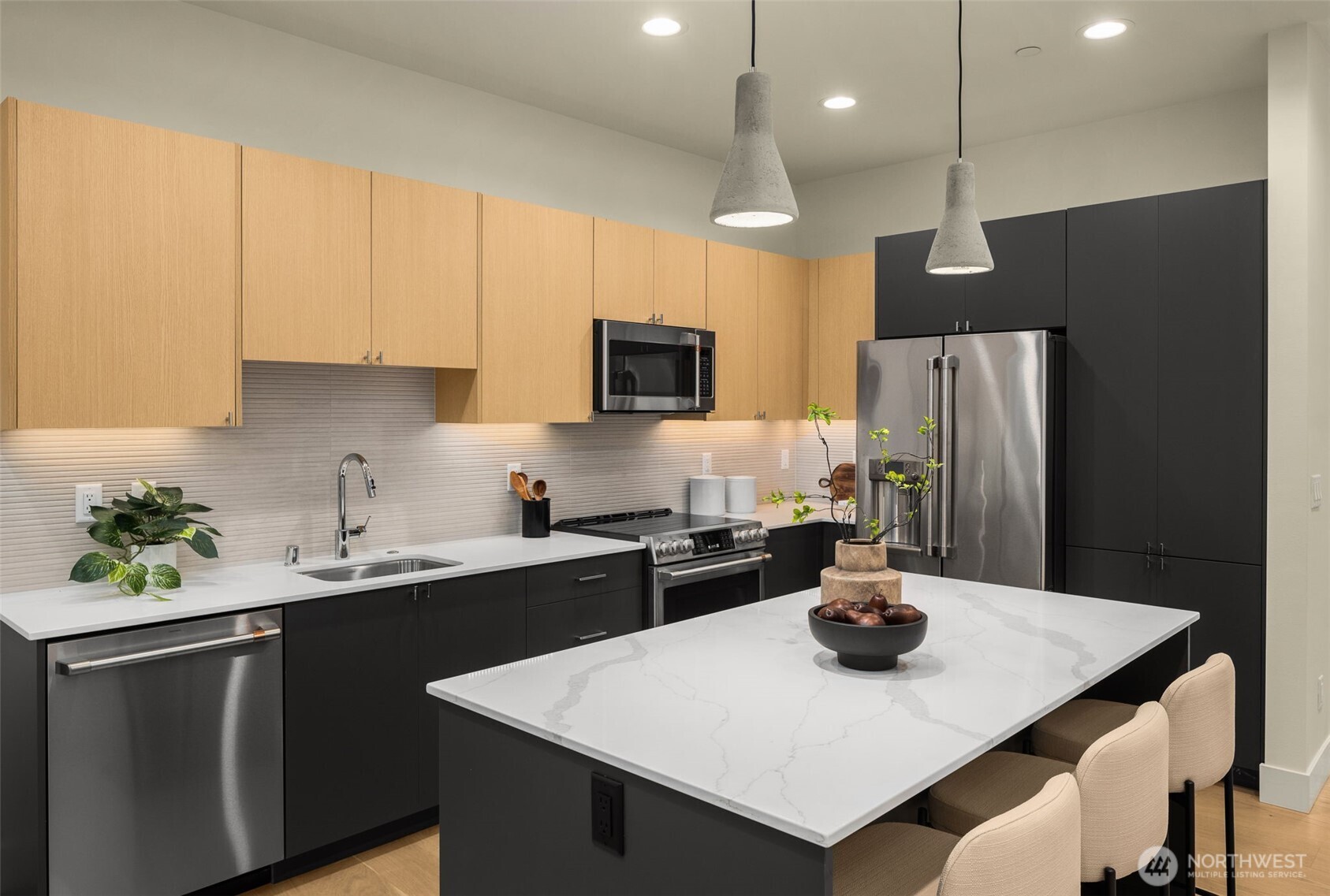 12710 NE 72nd Street , Kirkland, WA 98033