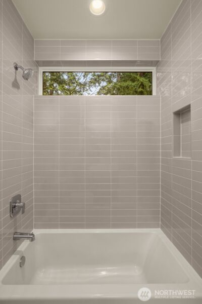 12710 NE 72nd Street , Kirkland, WA 98033 - Photo 33