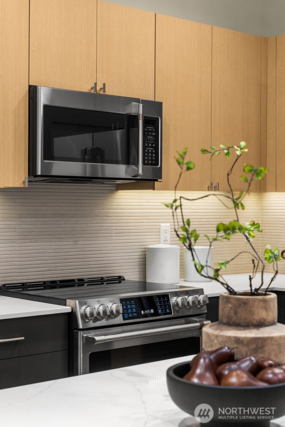 12710 NE 72nd Street , Kirkland, WA 98033