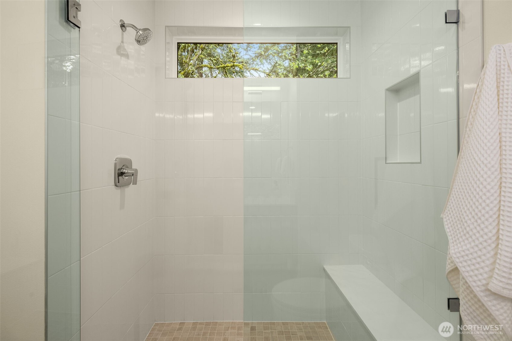 12710 NE 72nd Street , Kirkland, WA 98033
