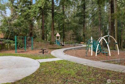 12710 NE 72nd Street , Kirkland, WA 98033 - Photo 37