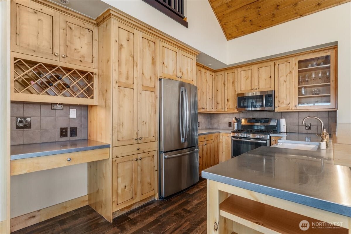 420 Plata Road , Brewster, WA 98812