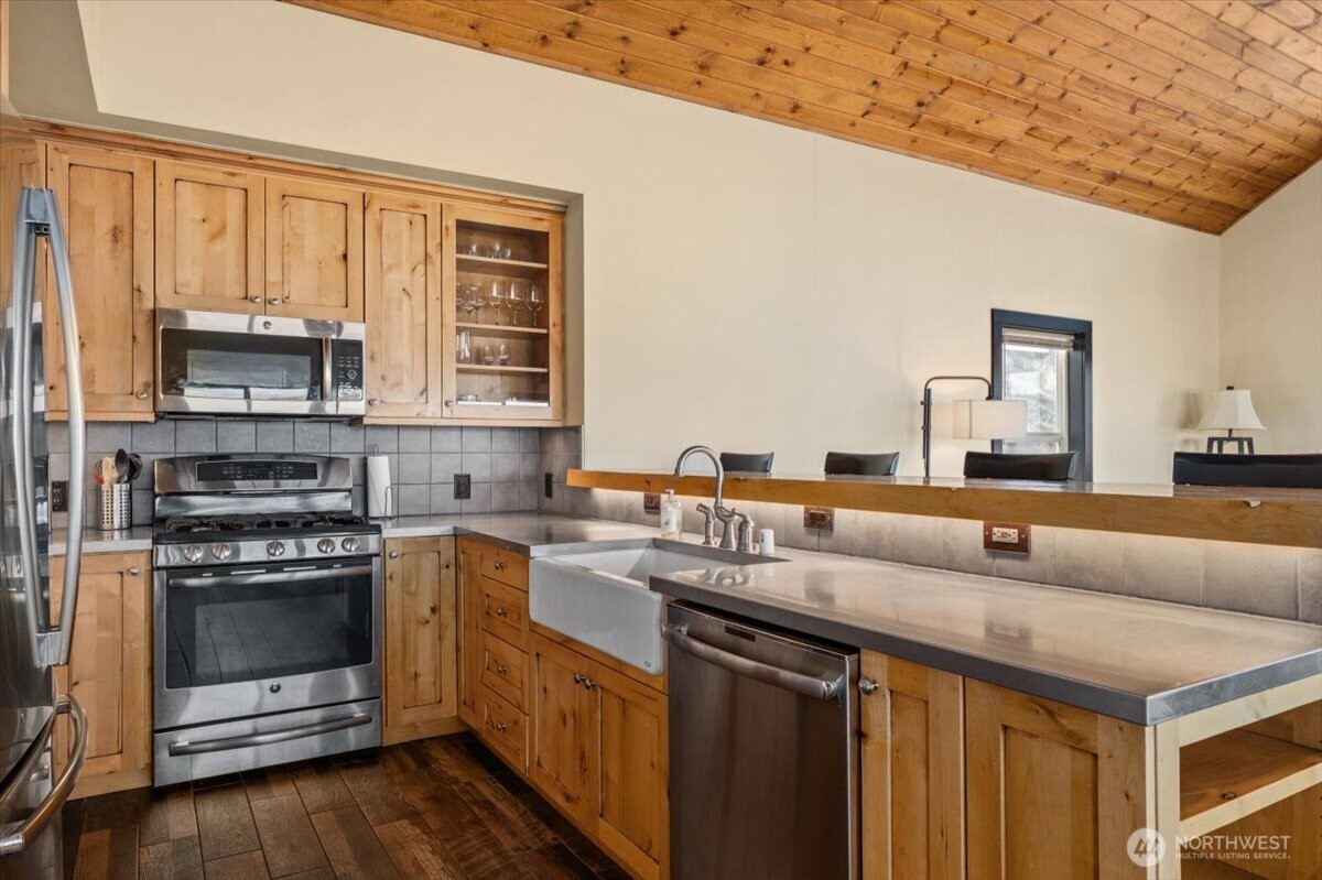 420 Plata Road , Brewster, WA 98812