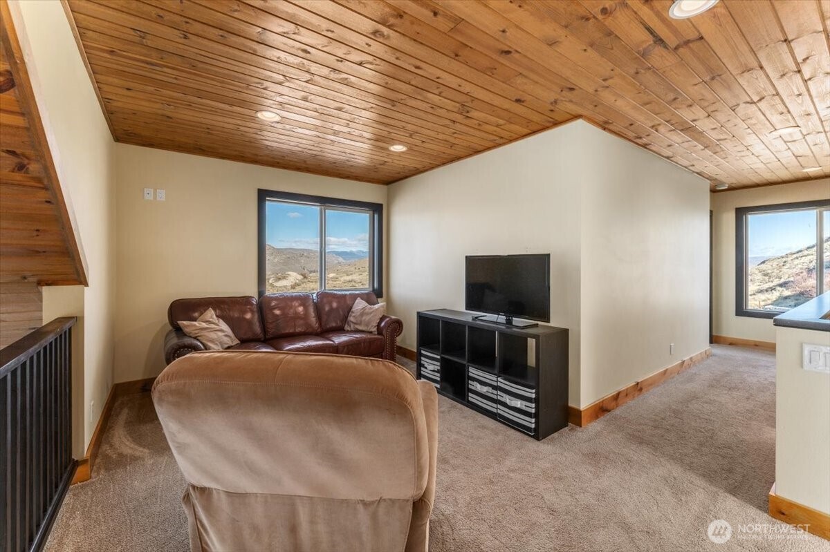 420 Plata Road , Brewster, WA 98812