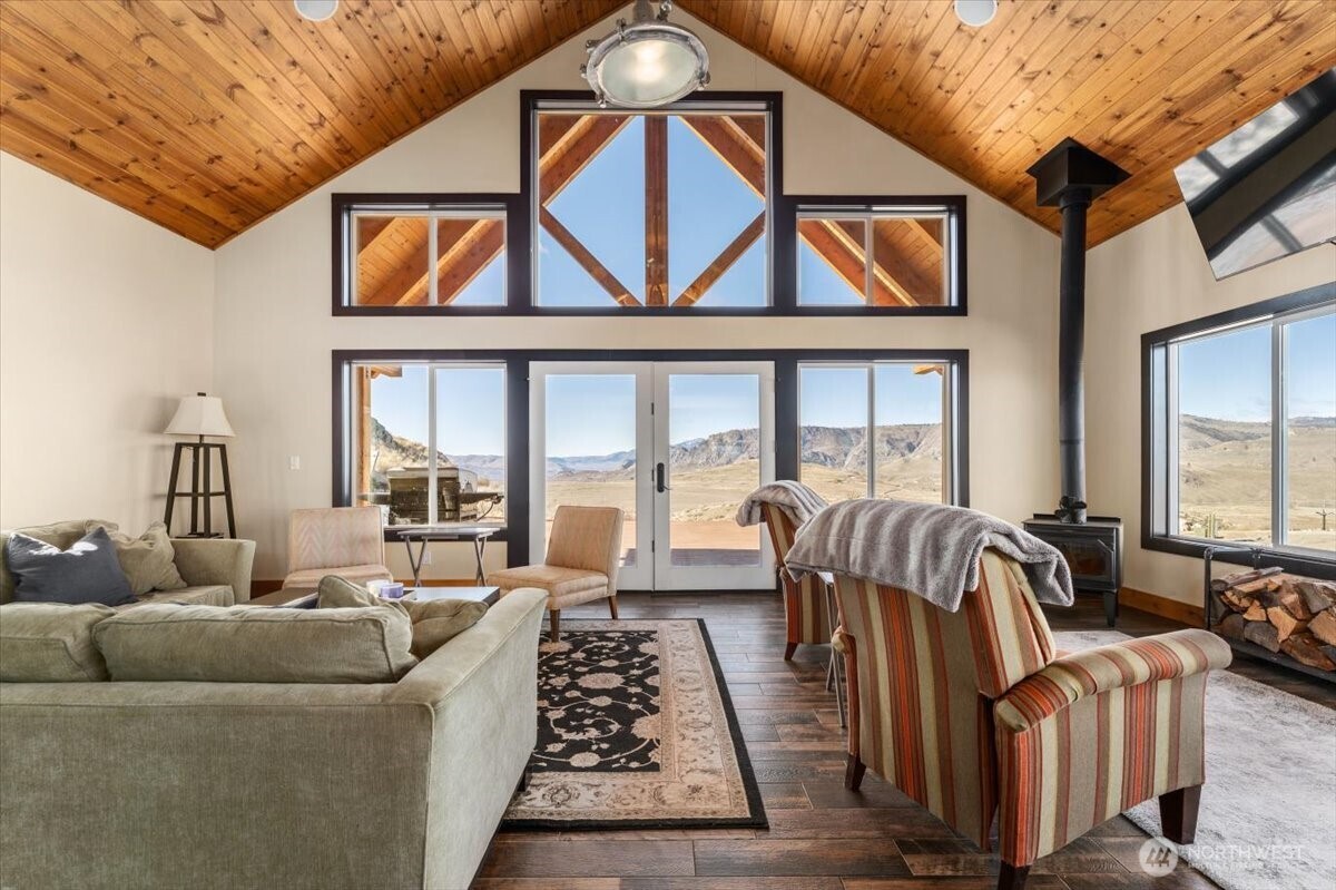 420 Plata Road , Brewster, WA 98812