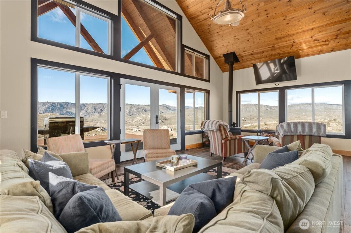 420 Plata Road , Brewster, WA 98812