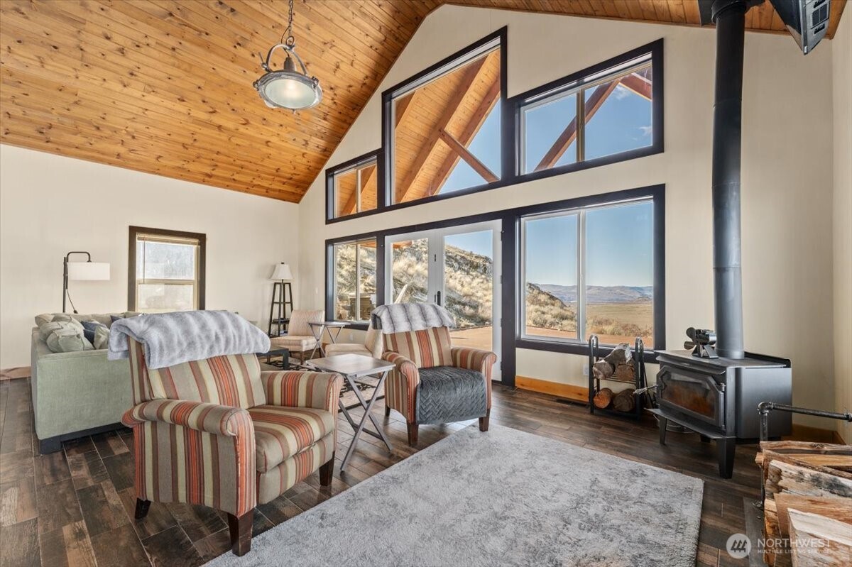 420 Plata Road , Brewster, WA 98812