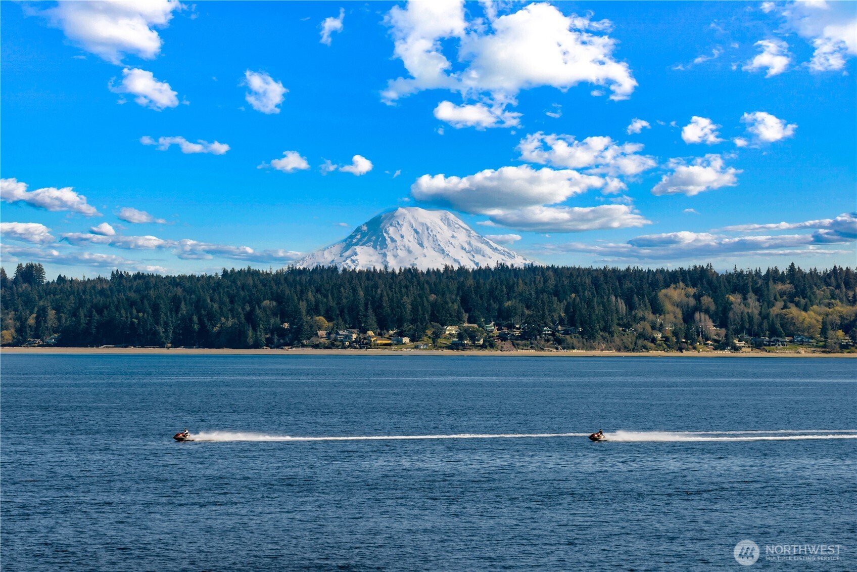 560 E Cronquist Road , Allyn, WA 98524