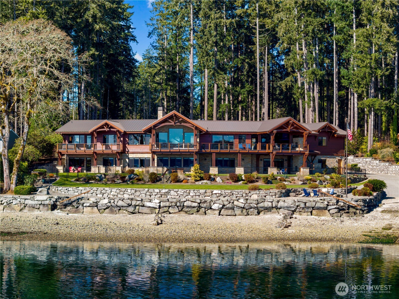 560 E Cronquist Road , Allyn, WA 98524