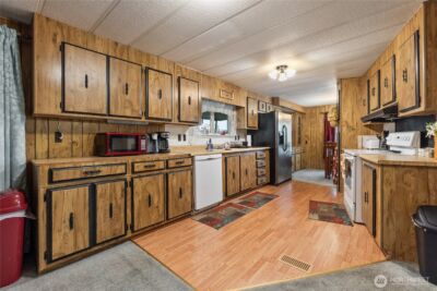 7508 47th Avenue NE #9, Marysville, WA 98270 - Photo 11