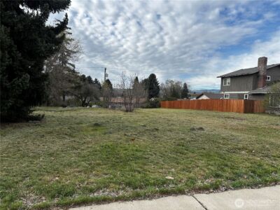 1106 E 2nd Avenue , Ellensburg, WA 98926