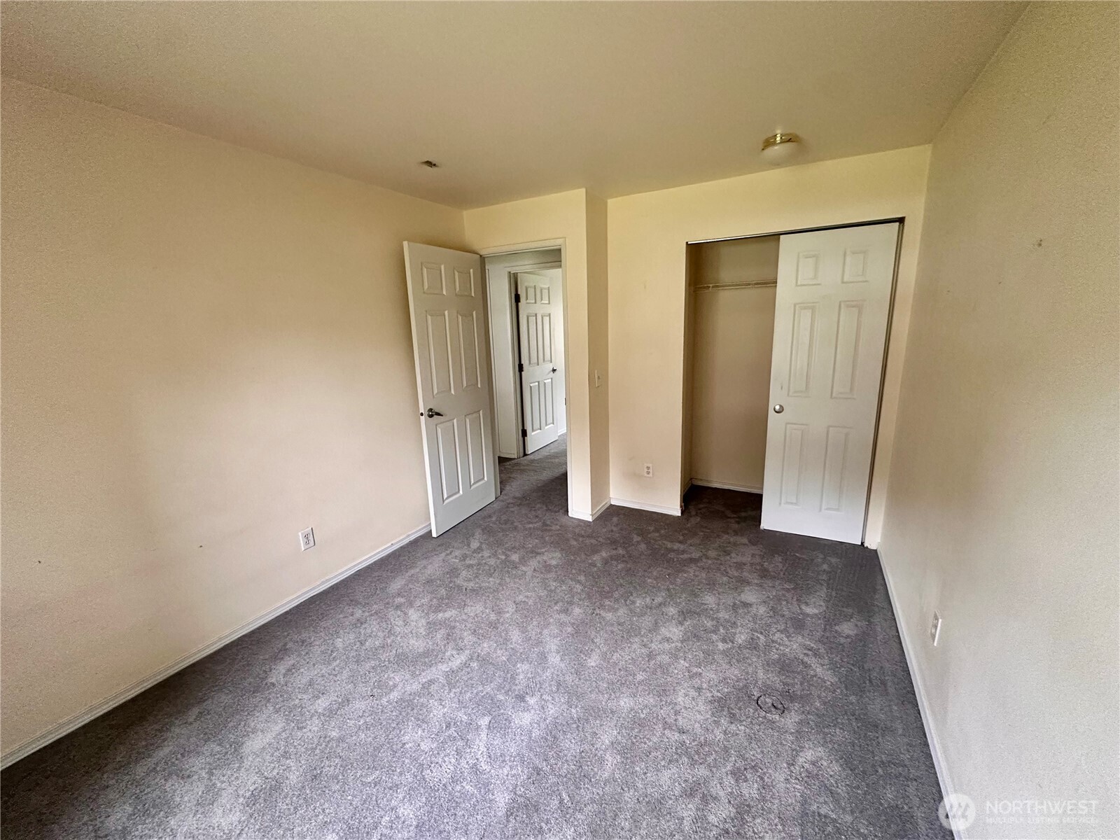 24516 47th Avenue E, Graham, WA 98338