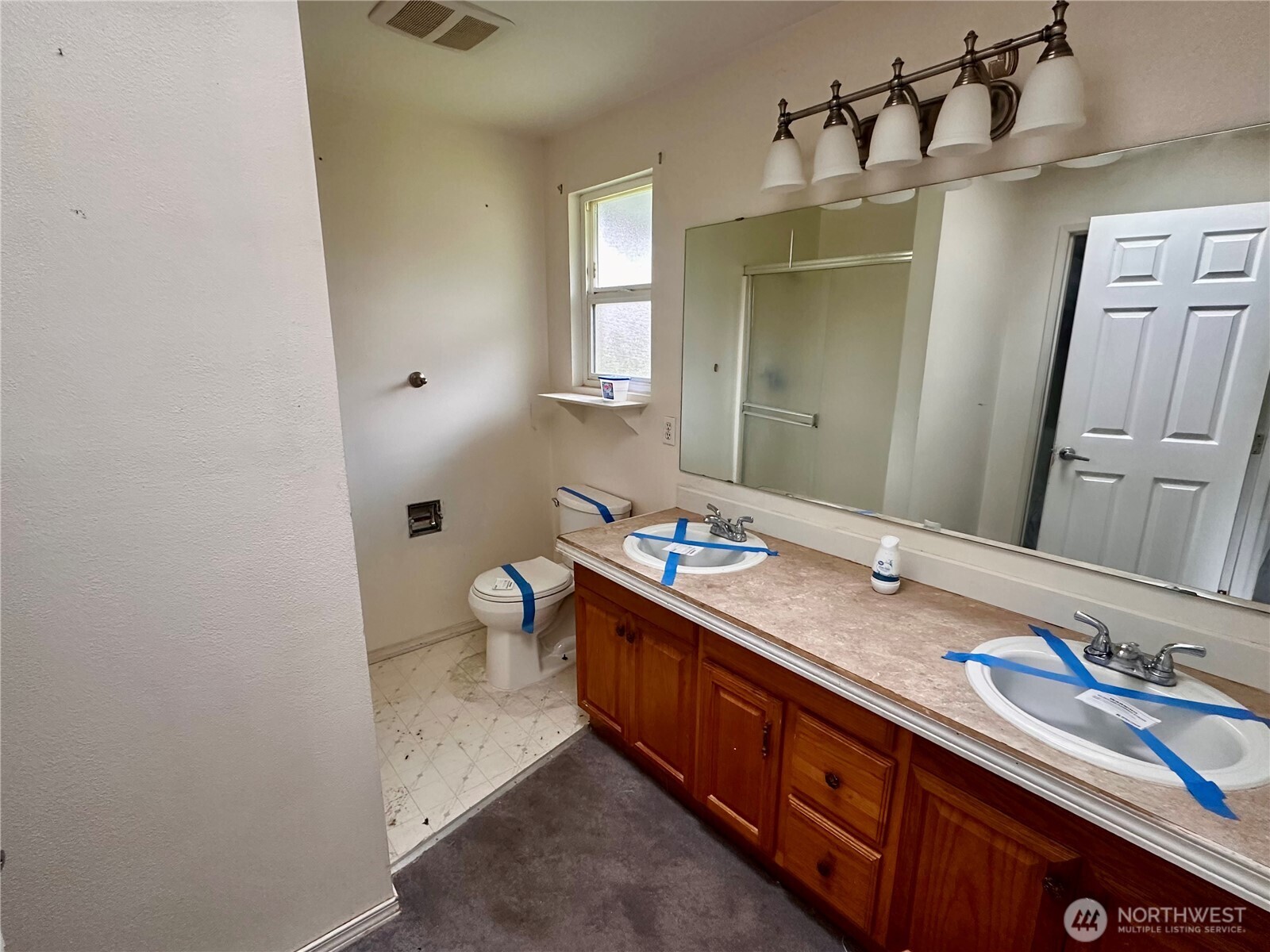 24516 47th Avenue E, Graham, WA 98338